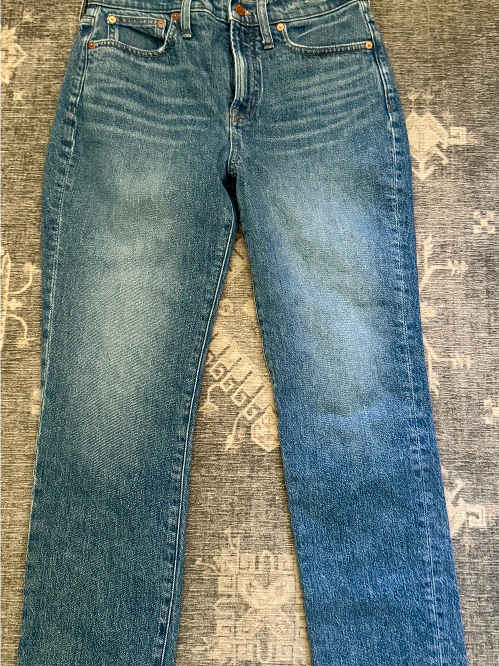 Madewell The Perfect Vintage Straight Leg Jeans in Medium Blue Wash - Picture 2 of 7